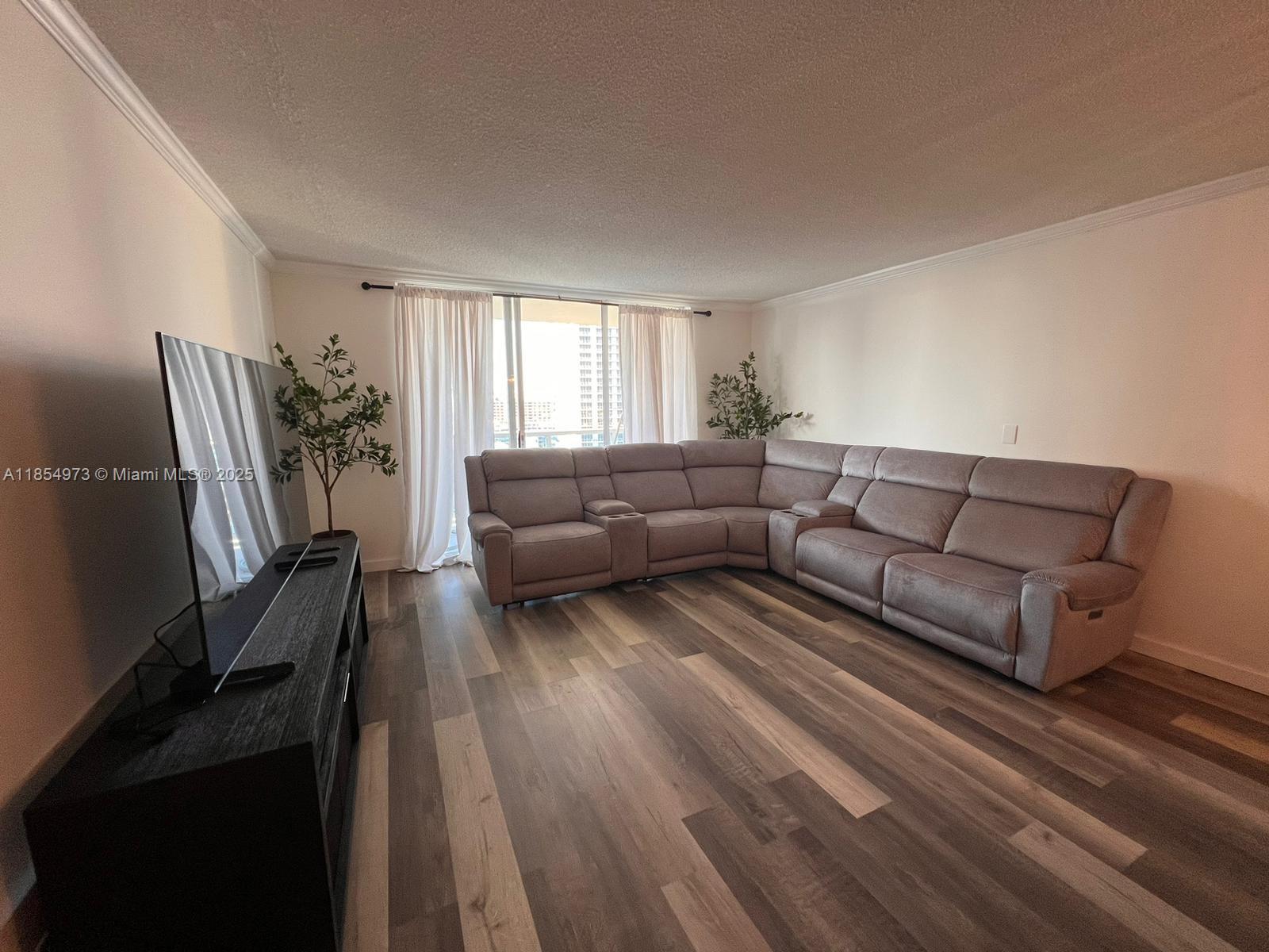 3800 S Ocean Dr #1808 Hollywood, FL 33019