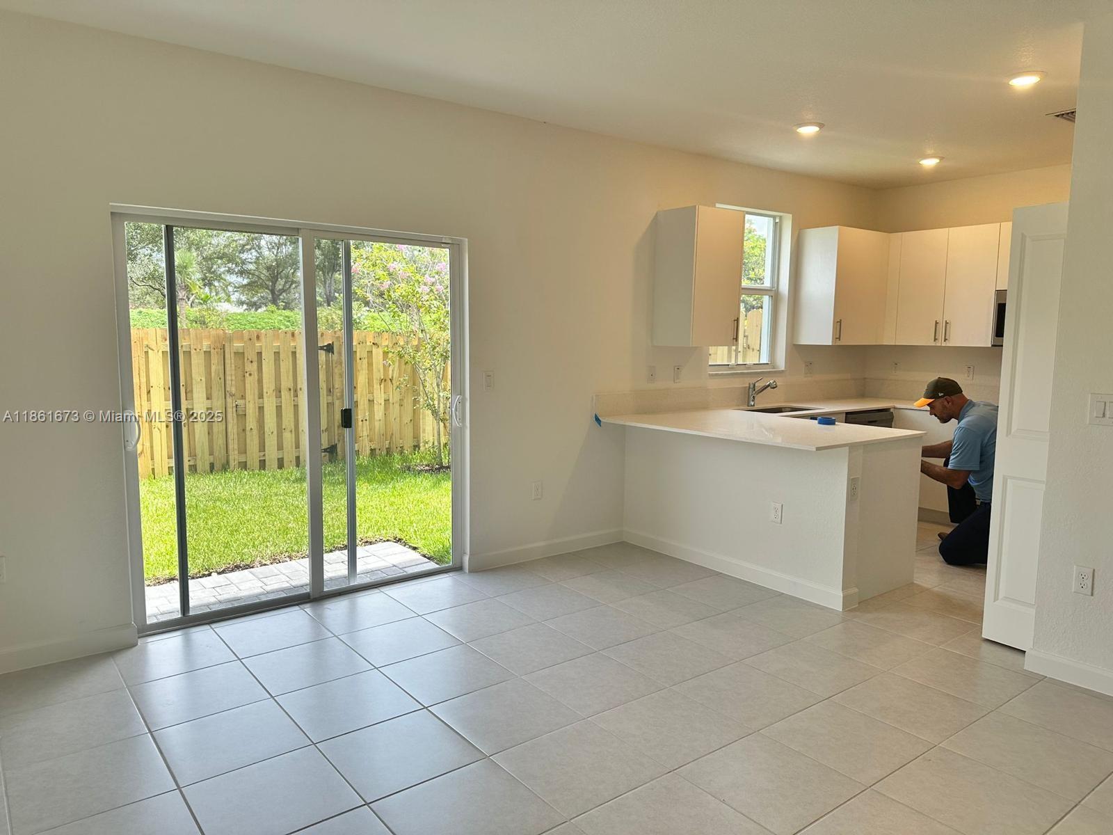 11965 NW 47th Mnr #-