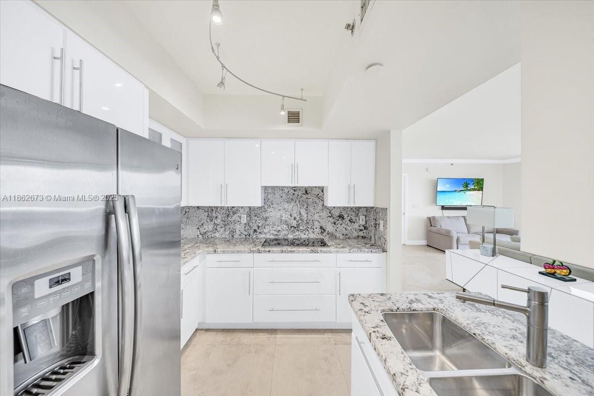 image Ocean Three Condo17