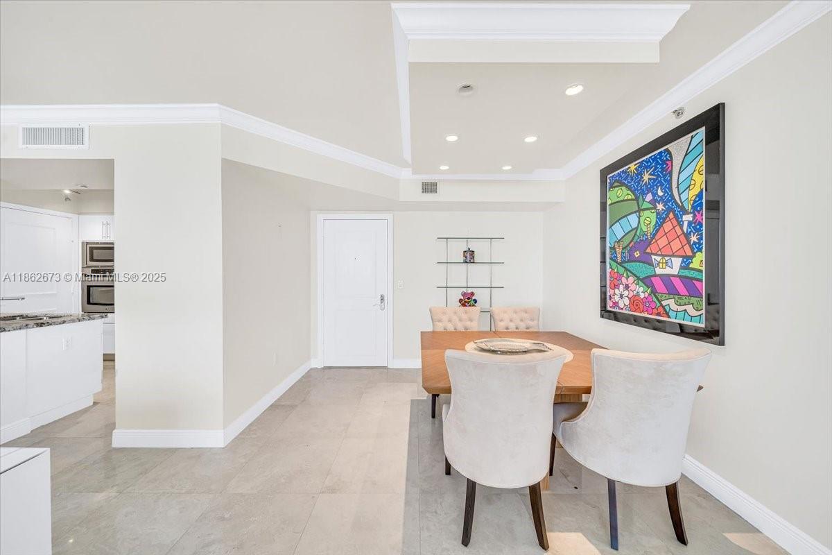 image Ocean Three Condo19