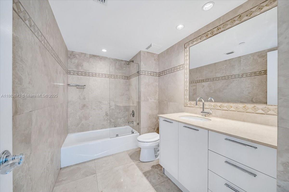 image Ocean Three Condo27