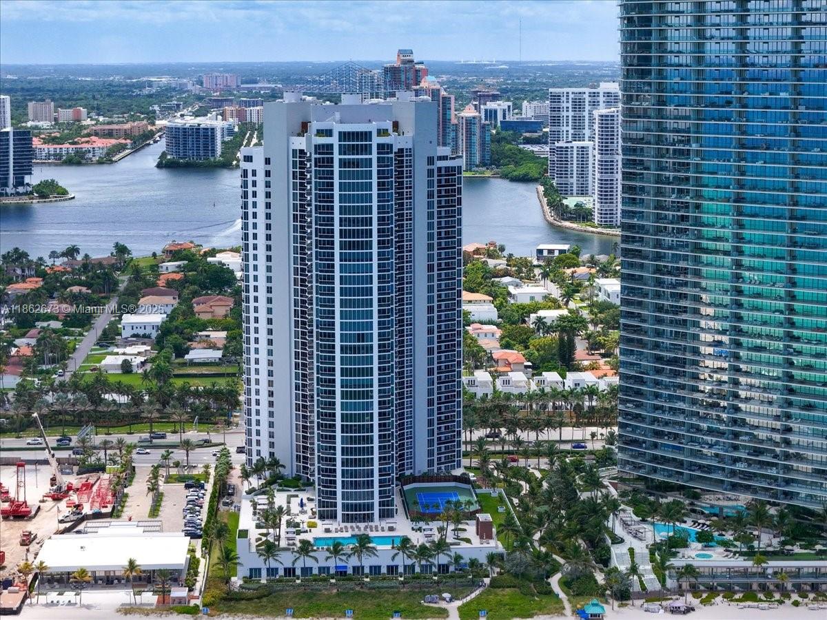 image Ocean Three Condo38
