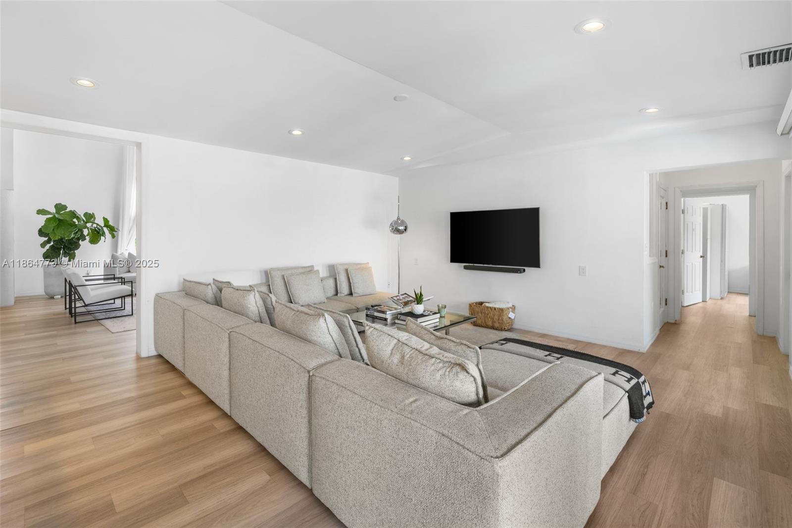 6850 Sunrise Ter Coral Gables, FL 33133