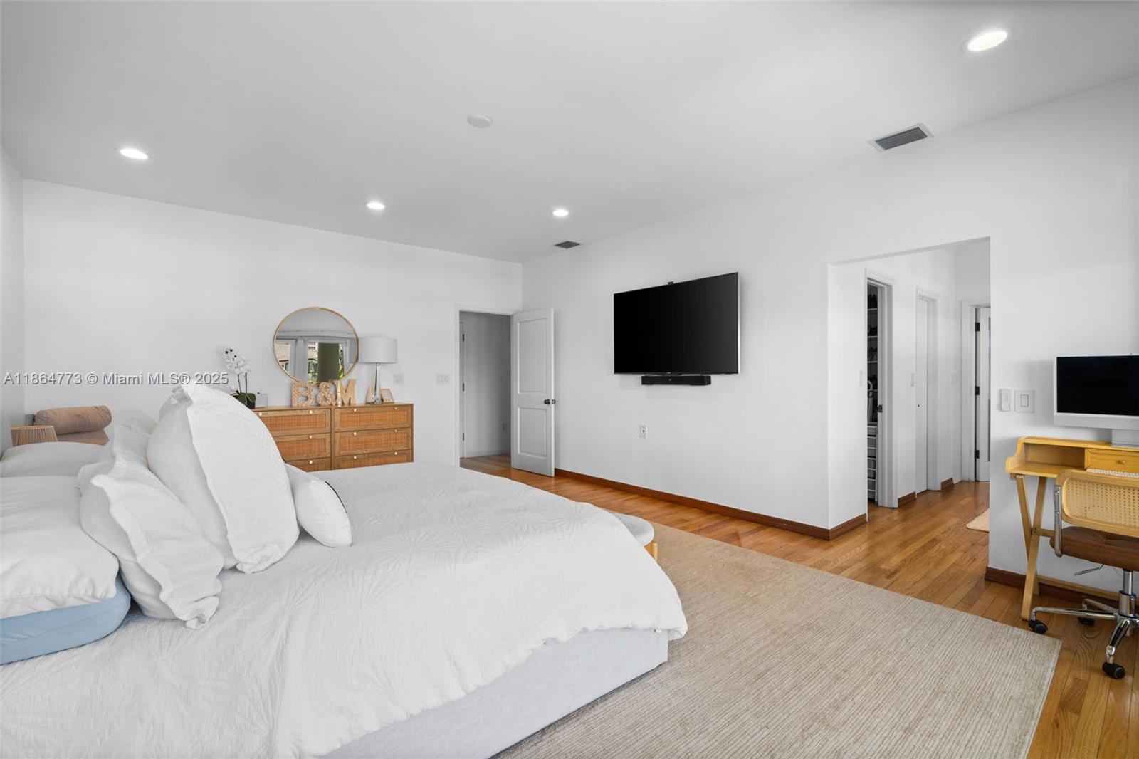 6850 Sunrise Ter Coral Gables, FL 33133