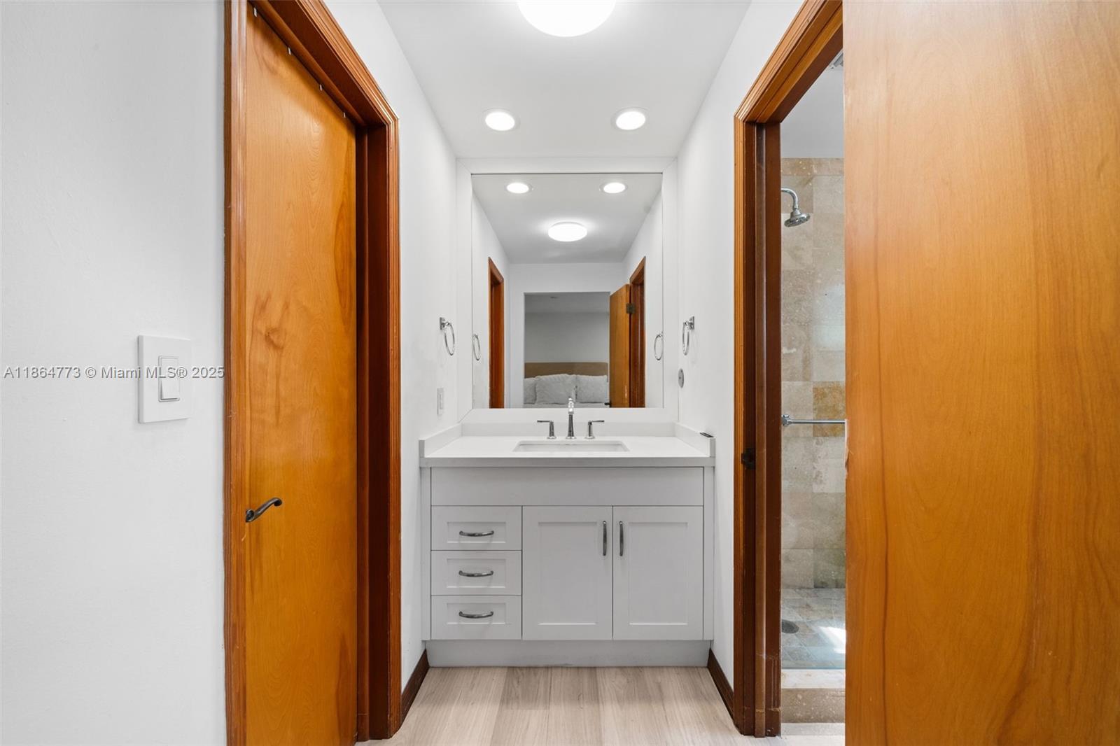 6850 Sunrise Ter Coral Gables, FL 33133