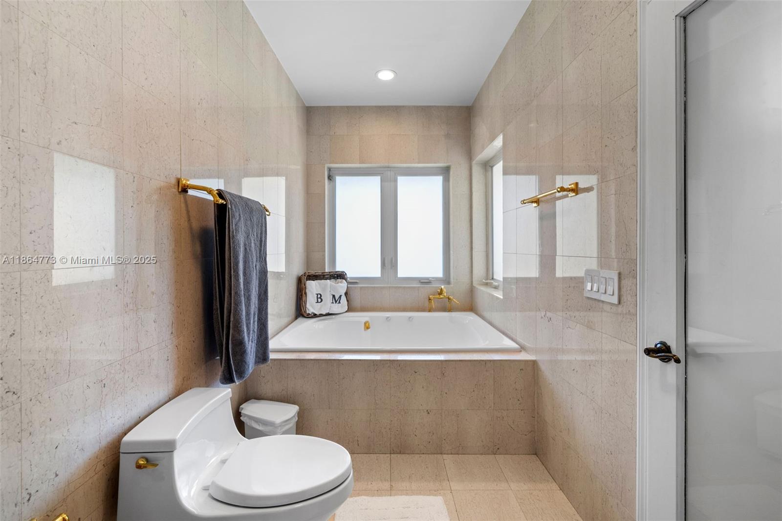 6850 Sunrise Ter Coral Gables, FL 33133