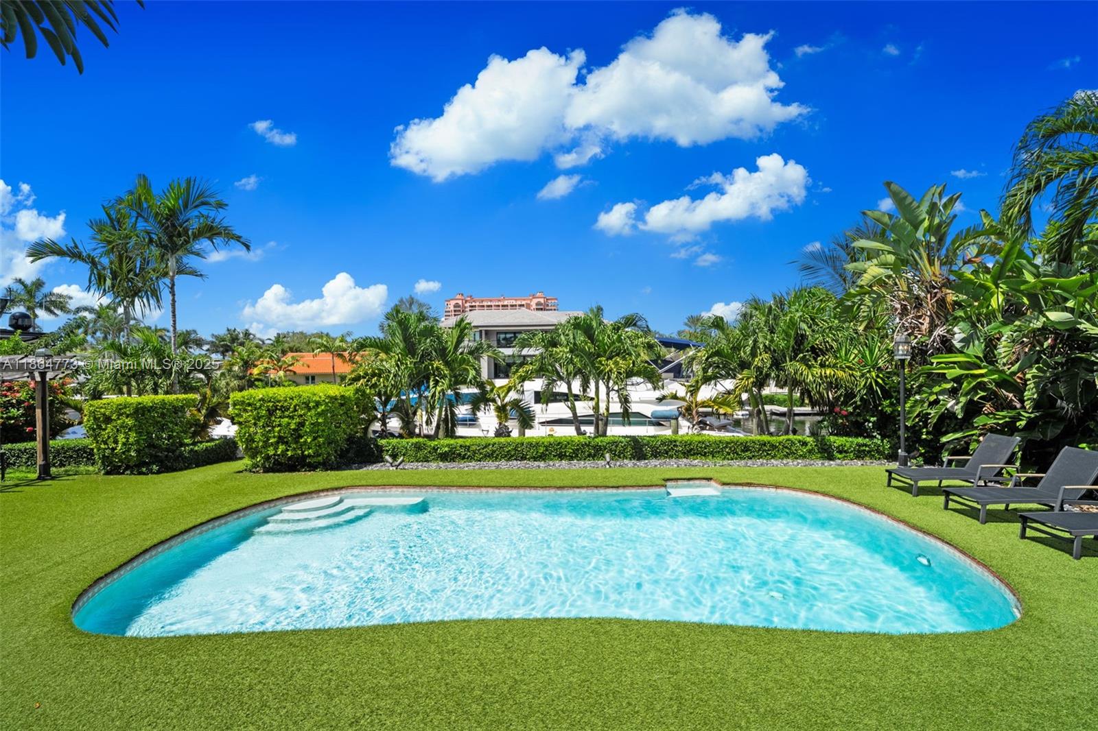 6850 Sunrise Ter Coral Gables, FL 33133