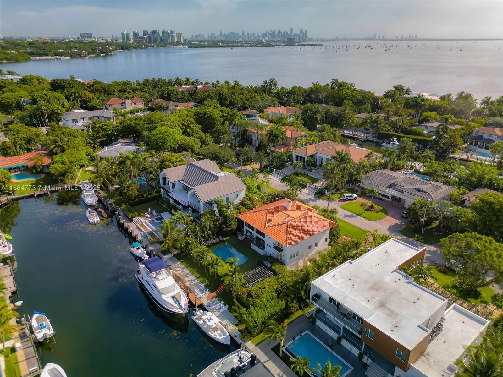 6850 Sunrise Ter Coral Gables, FL 33133