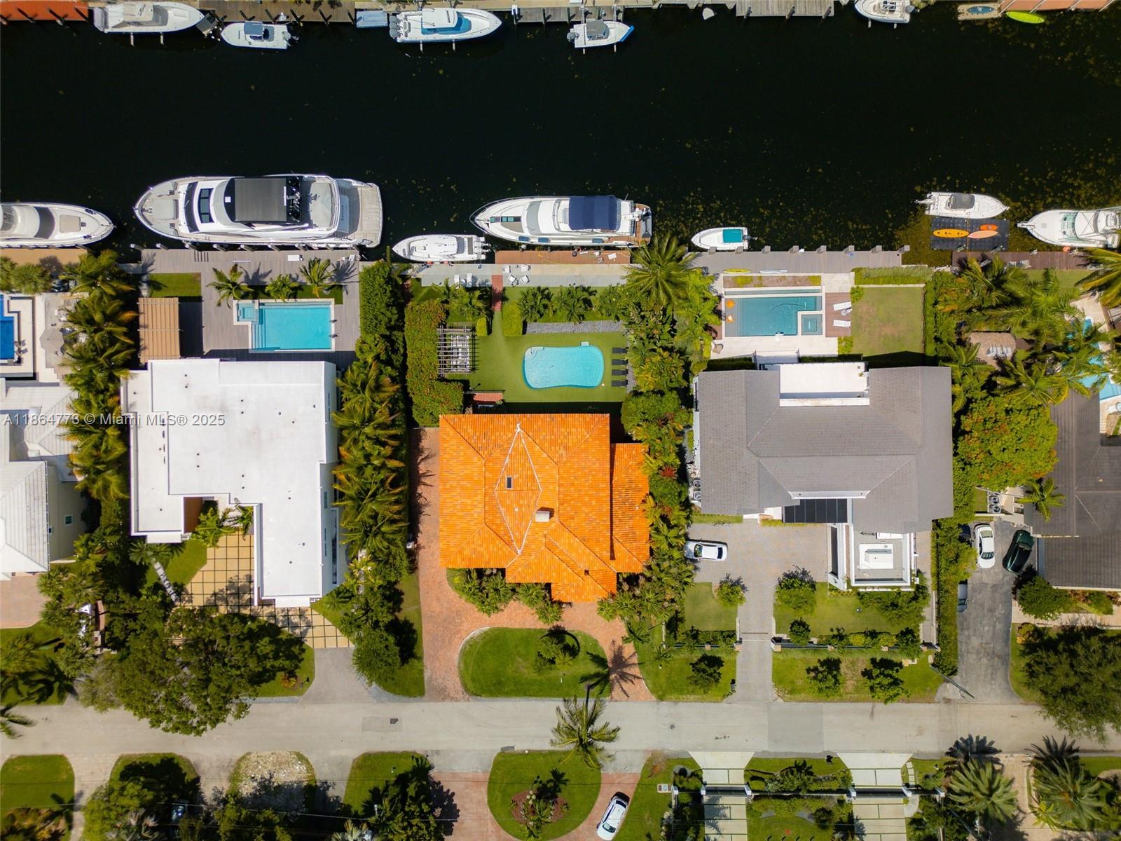 6850 Sunrise Ter Coral Gables, FL 33133