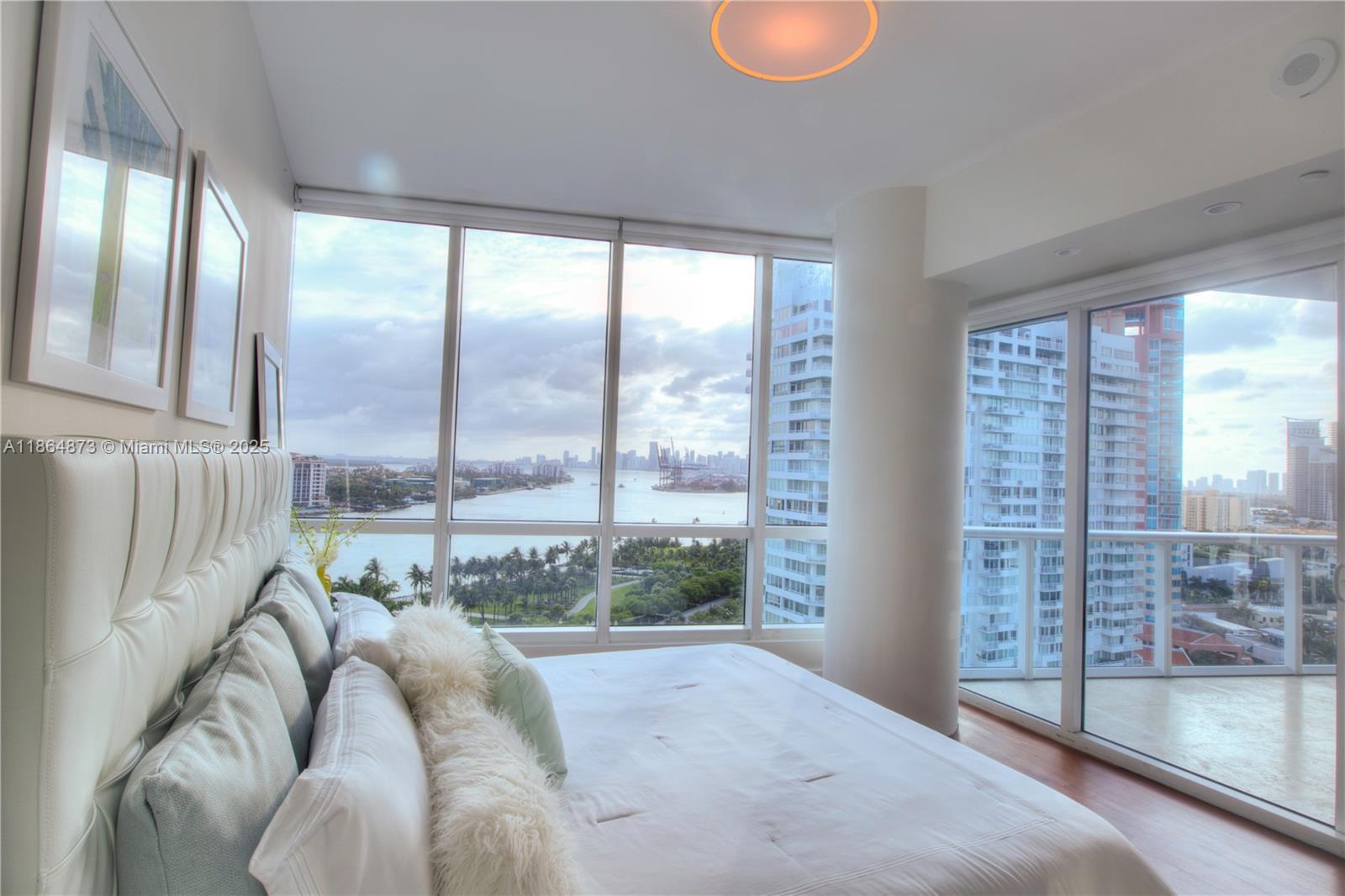 image Continuum On South Beach10