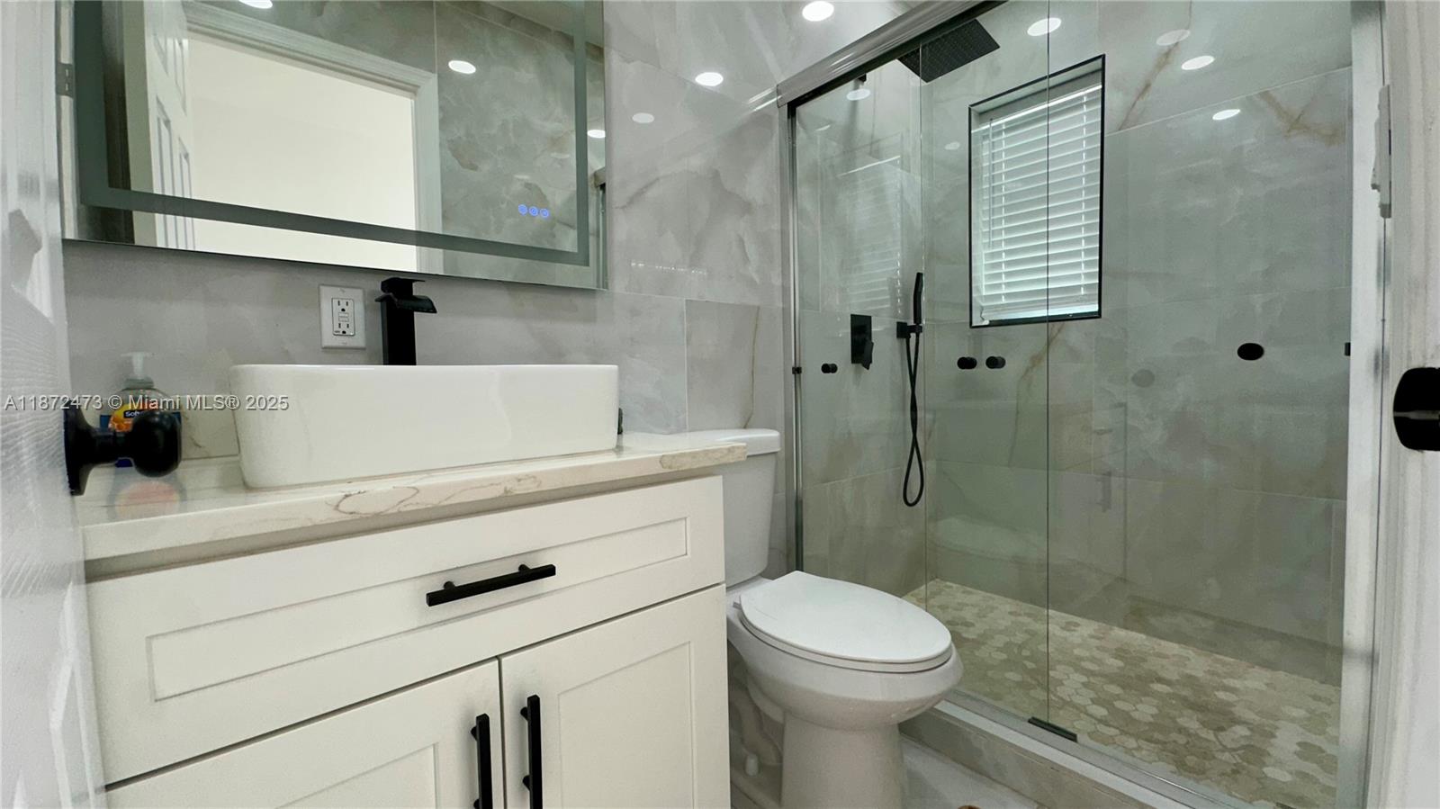 40 NW 125th St North Miami, FL 33168