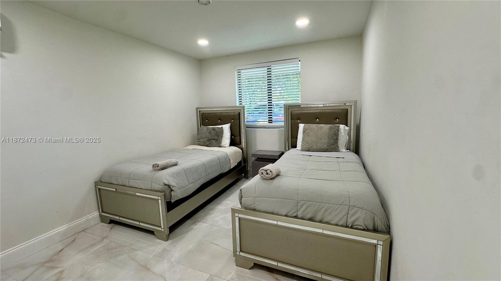 40 NW 125th St North Miami, FL 33168