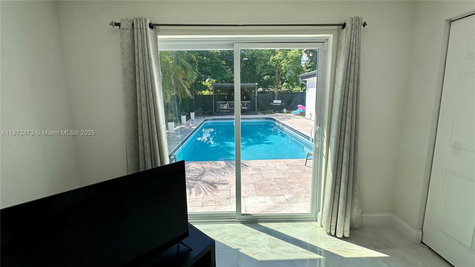 40 NW 125th St North Miami, FL 33168