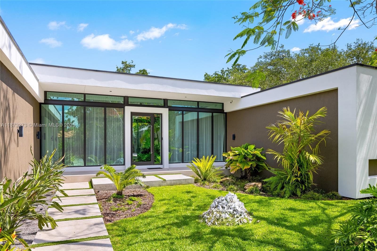 12100 SW 79th Ave Pinecrest, FL 33156 12100 SW 79th Ave Pinecrest, FL 33156
