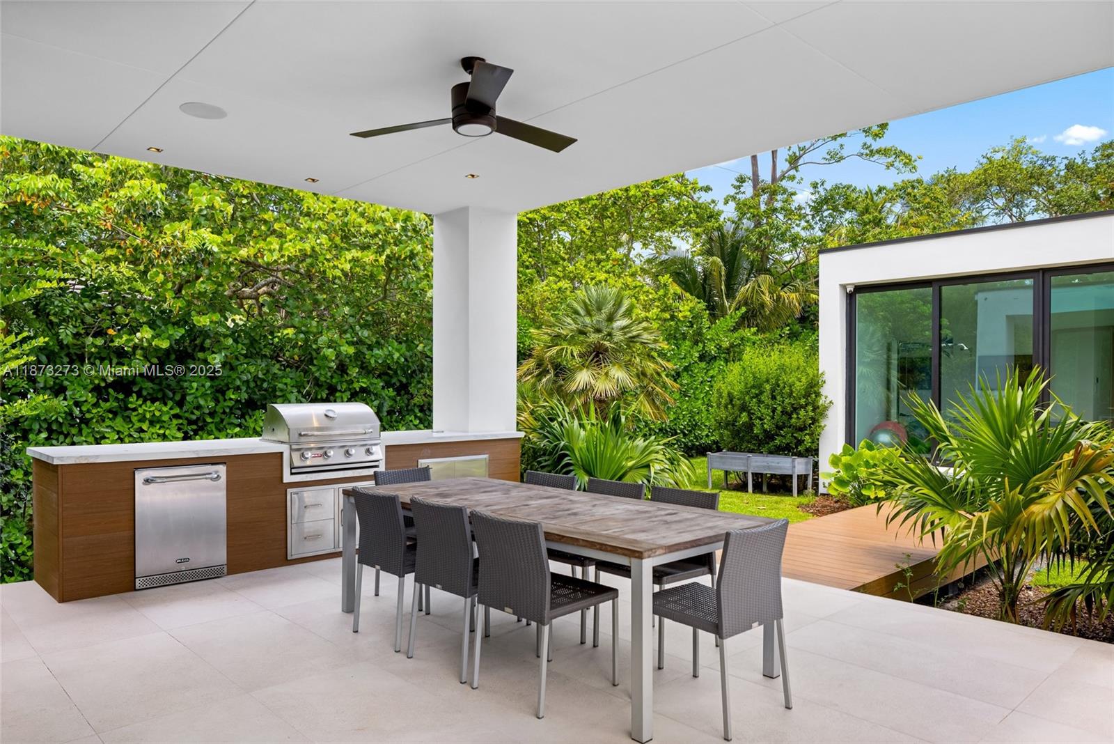 12100 SW 79th Ave Pinecrest, FL 33156 12100 SW 79th Ave Pinecrest, FL 33156