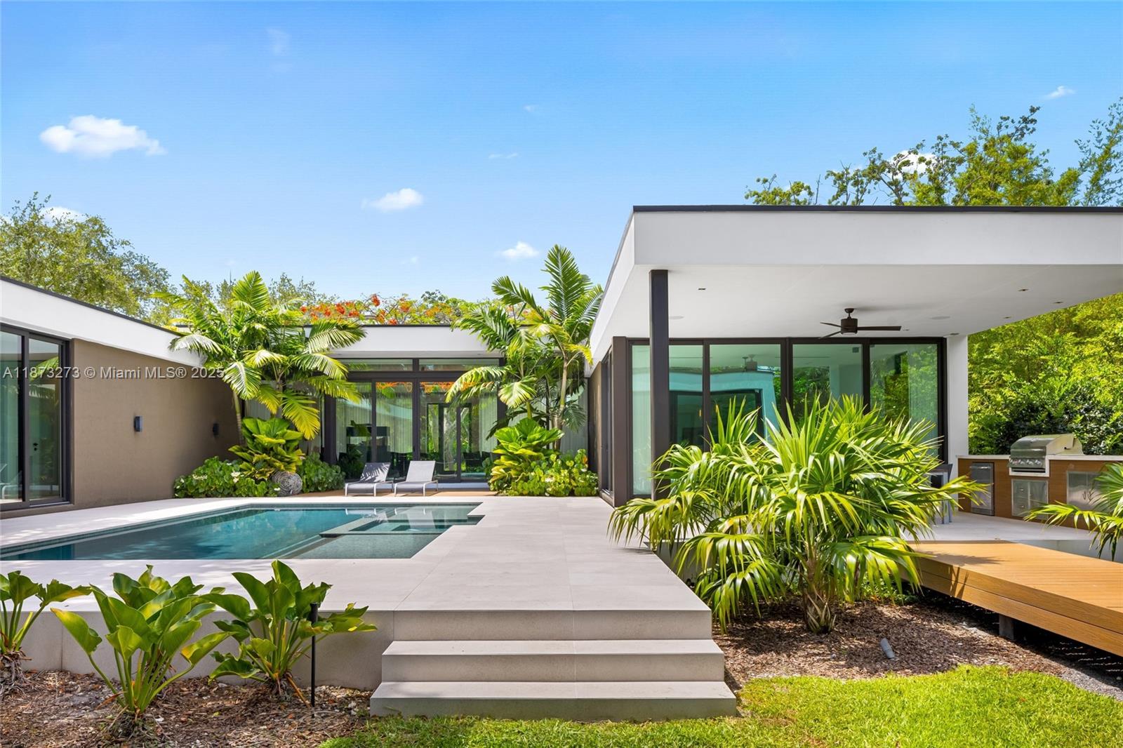 12100 SW 79th Ave Pinecrest, FL 33156 12100 SW 79th Ave Pinecrest, FL 33156