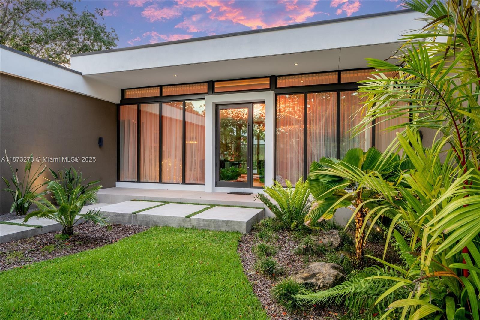 12100 SW 79th Ave Pinecrest, FL 33156 12100 SW 79th Ave Pinecrest, FL 33156