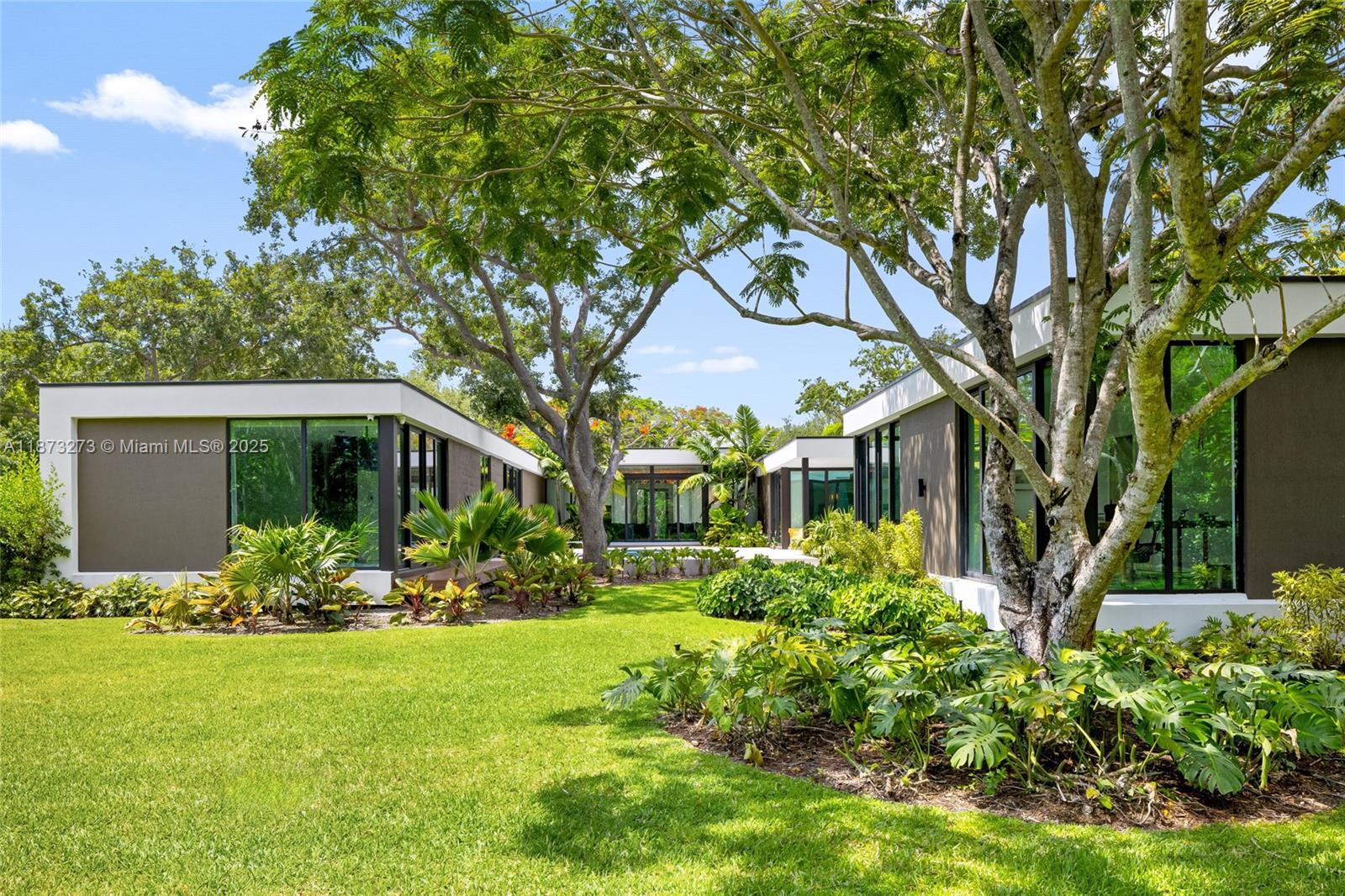 12100 SW 79th Ave Pinecrest, FL 33156 12100 SW 79th Ave Pinecrest, FL 33156