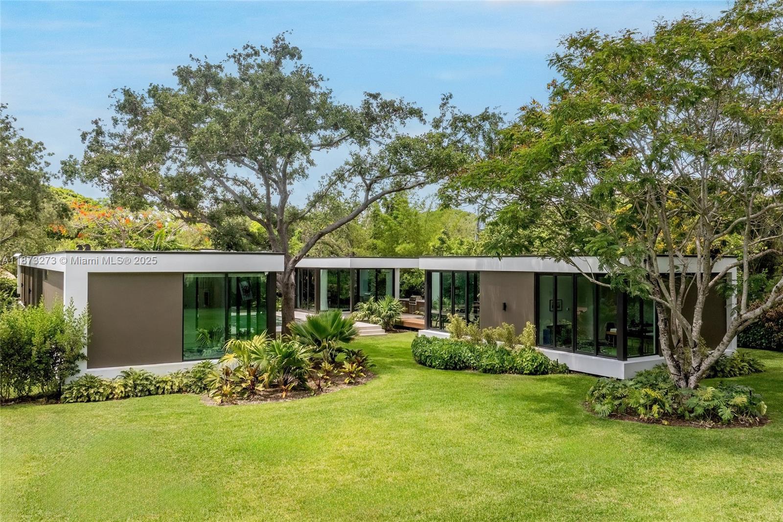 12100 SW 79th Ave Pinecrest, FL 33156 12100 SW 79th Ave Pinecrest, FL 33156