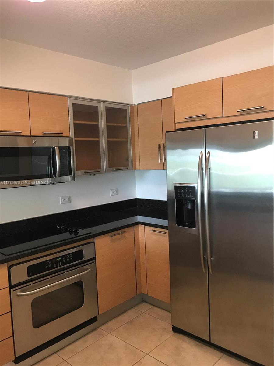 31 SE 5th St #405