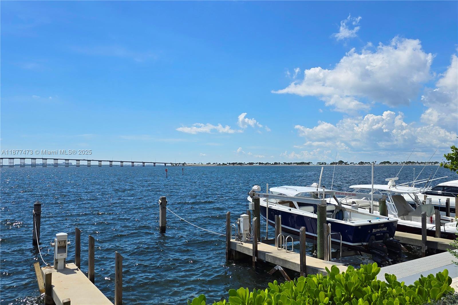 image Brickell Harbour Condo10