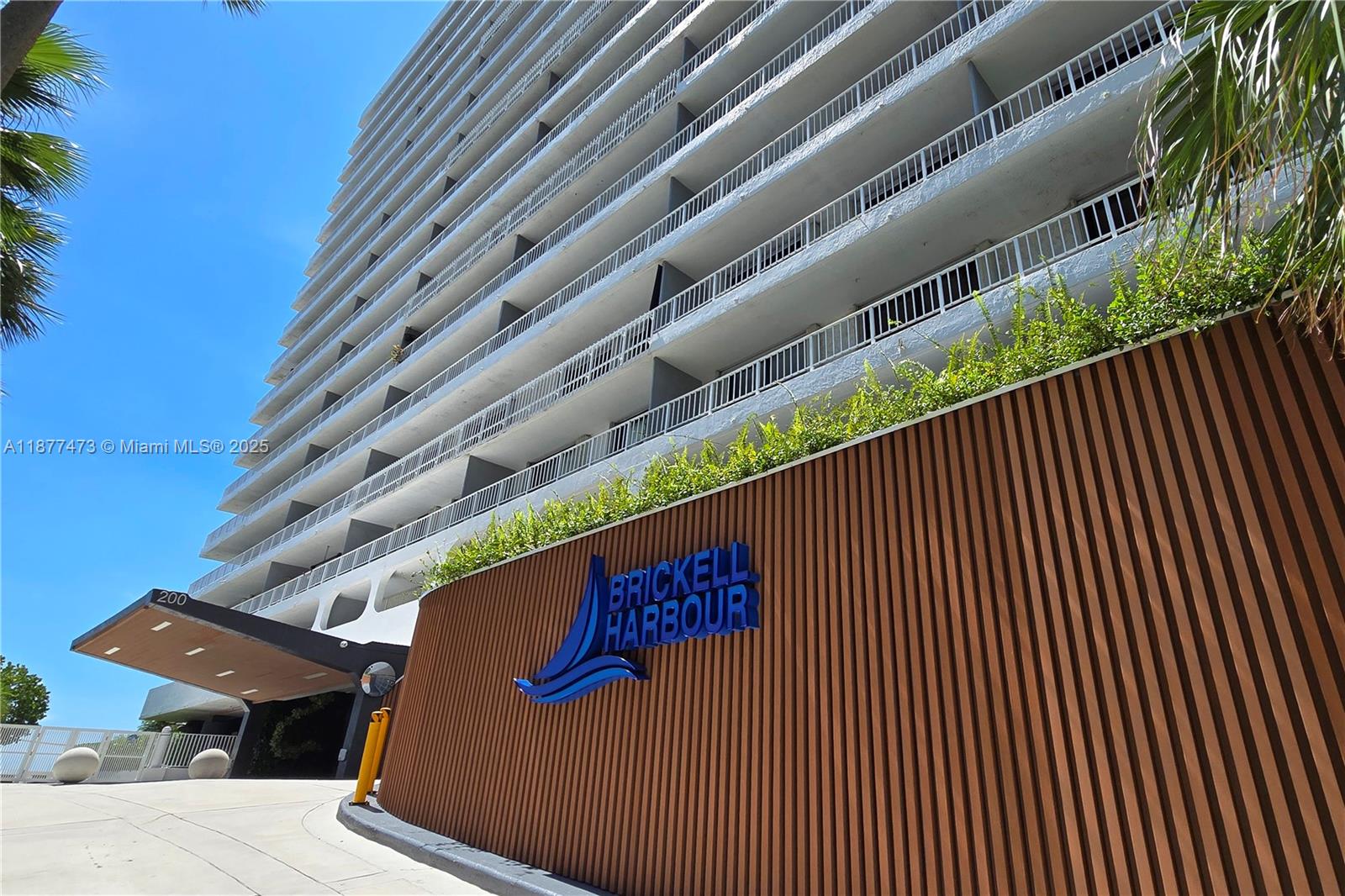 image Brickell Harbour Condo1