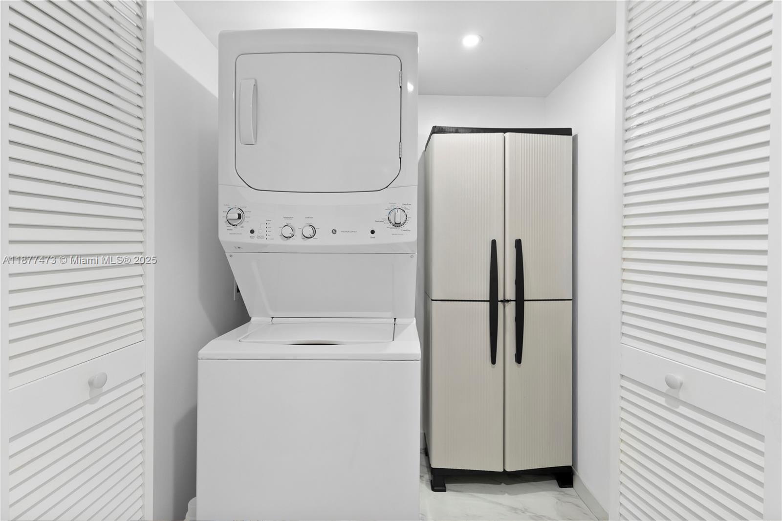 image Brickell Harbour Condo32