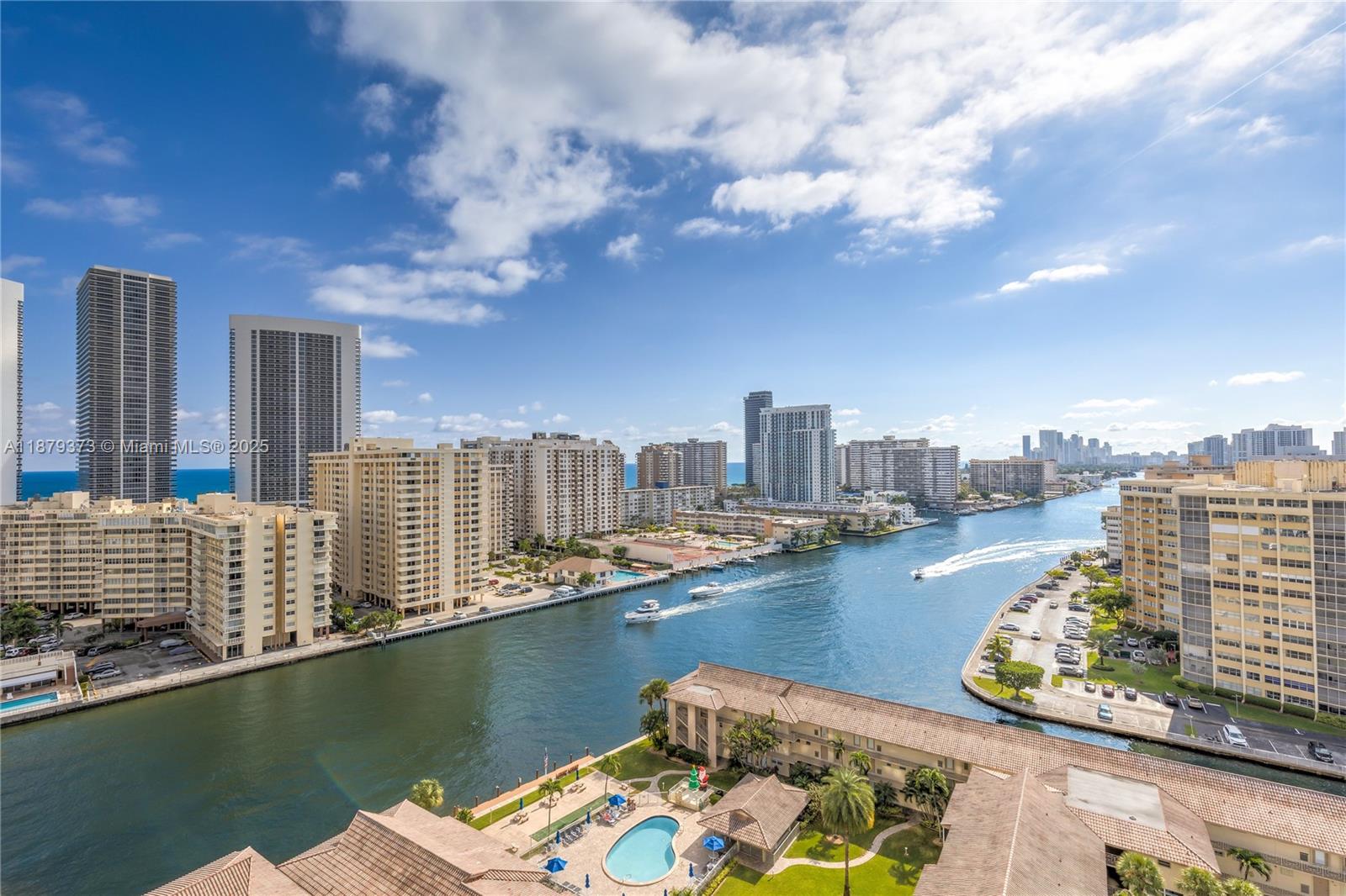 image Beachwalk Condominium4