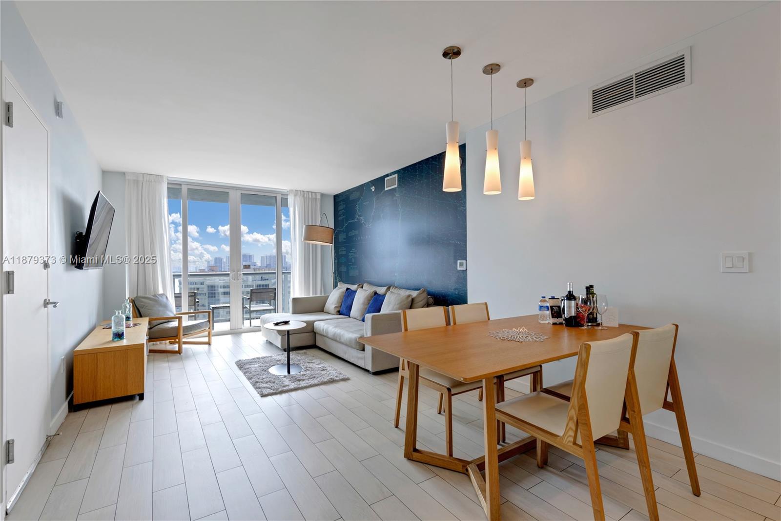 image Beachwalk Condominium7