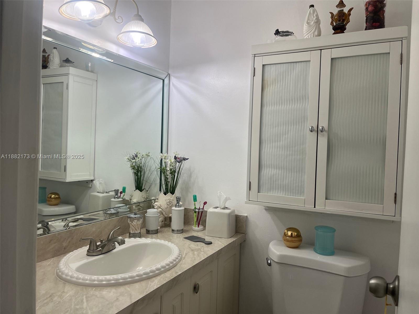 image ARLEN HOUSE CONDO10