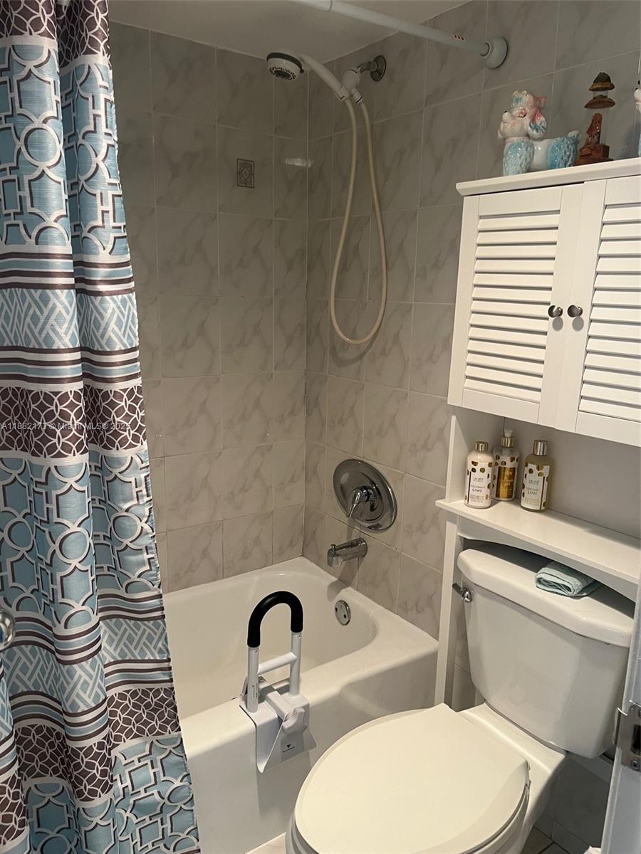 image ARLEN HOUSE CONDO13