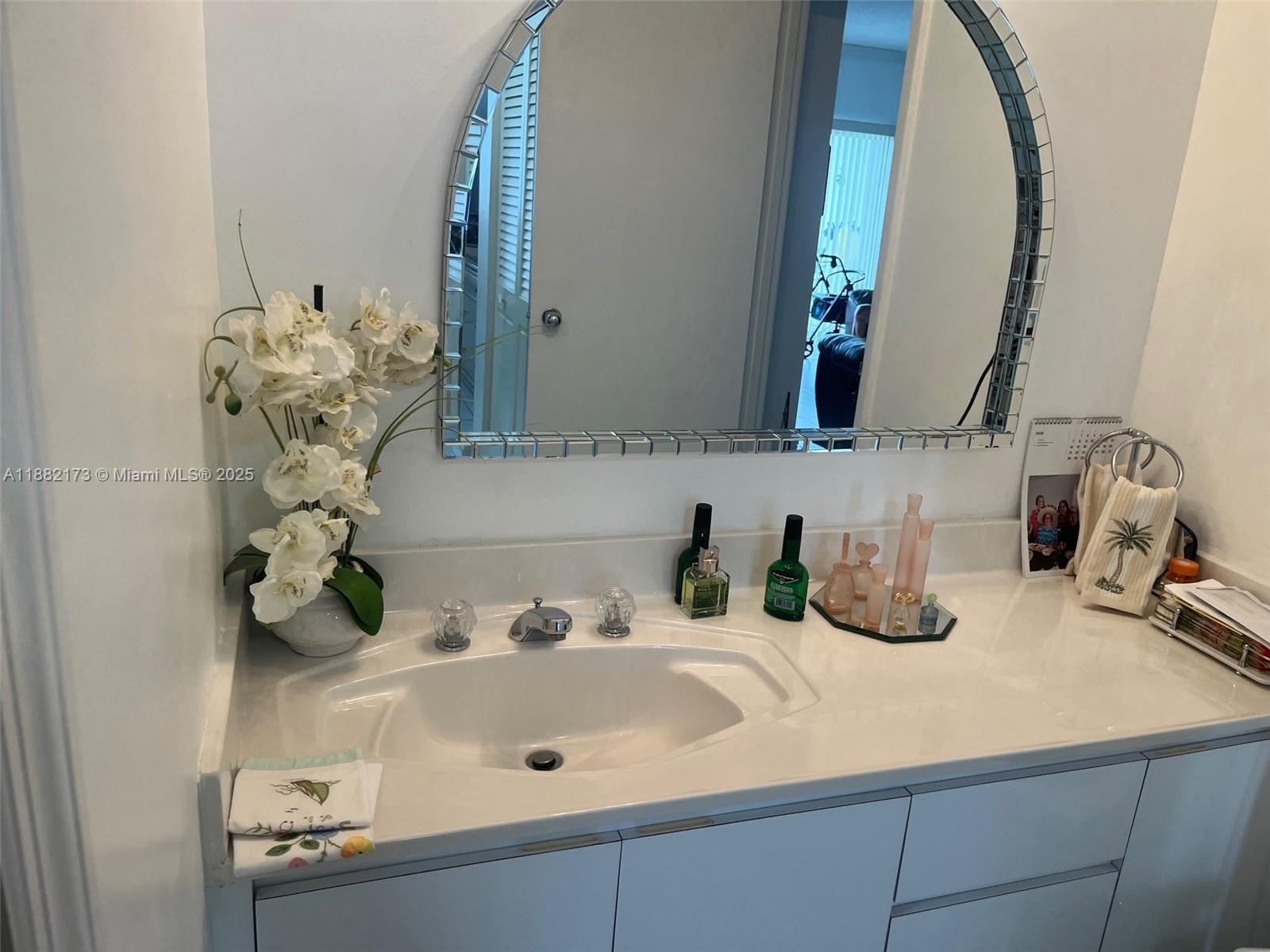 image ARLEN HOUSE CONDO14