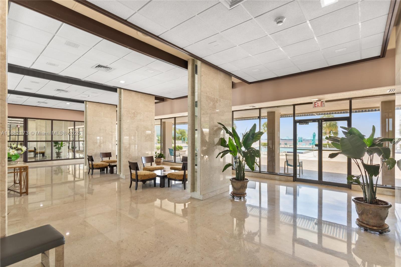 image ARLEN HOUSE CONDO18