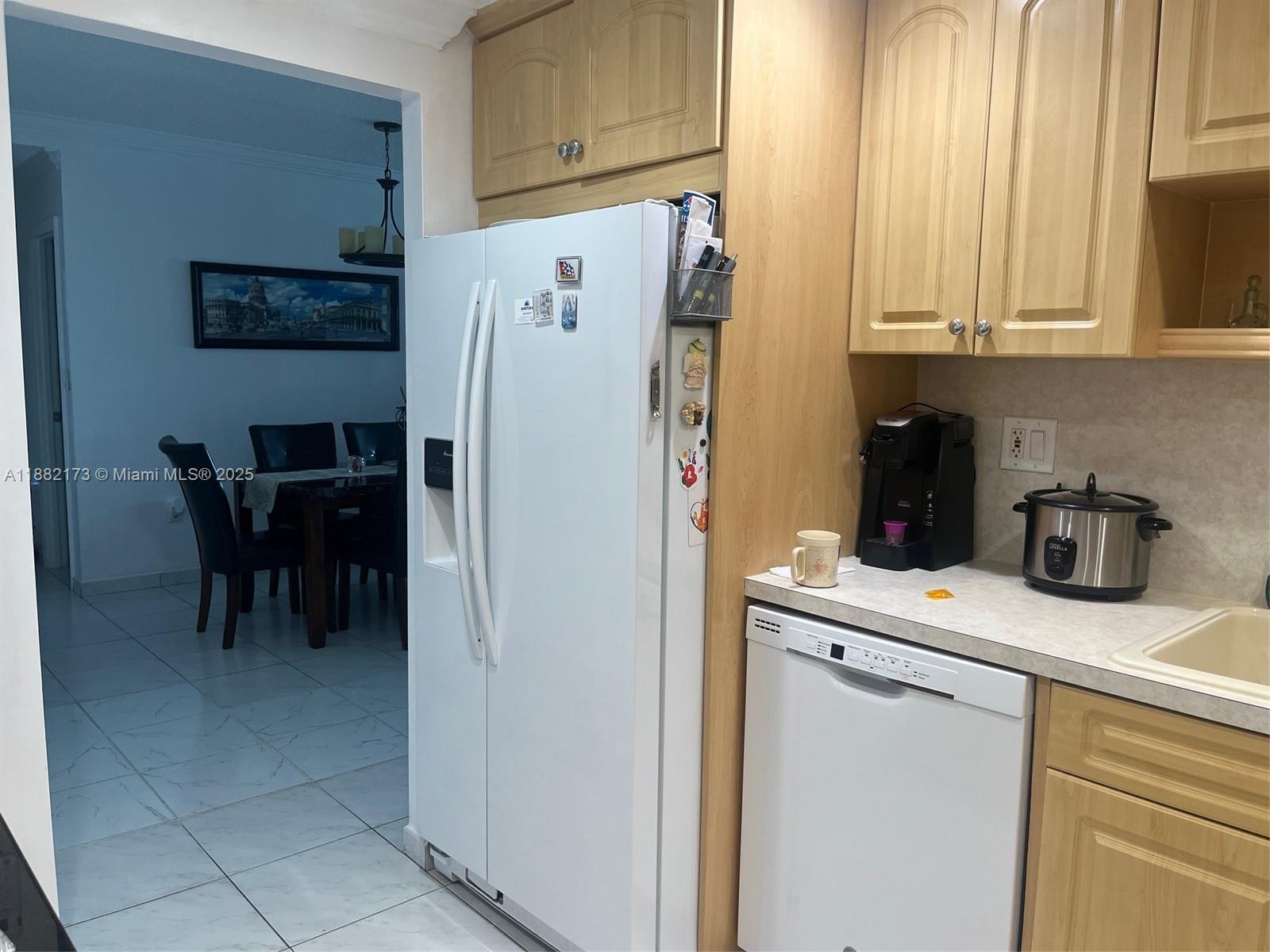 image ARLEN HOUSE CONDO7