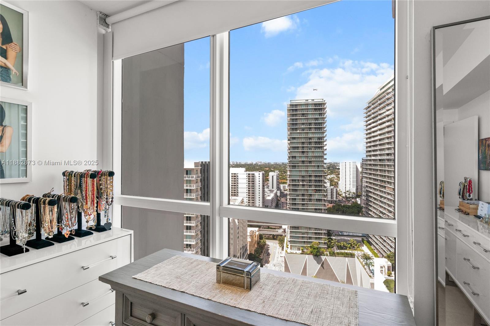image The Bond Condominium12