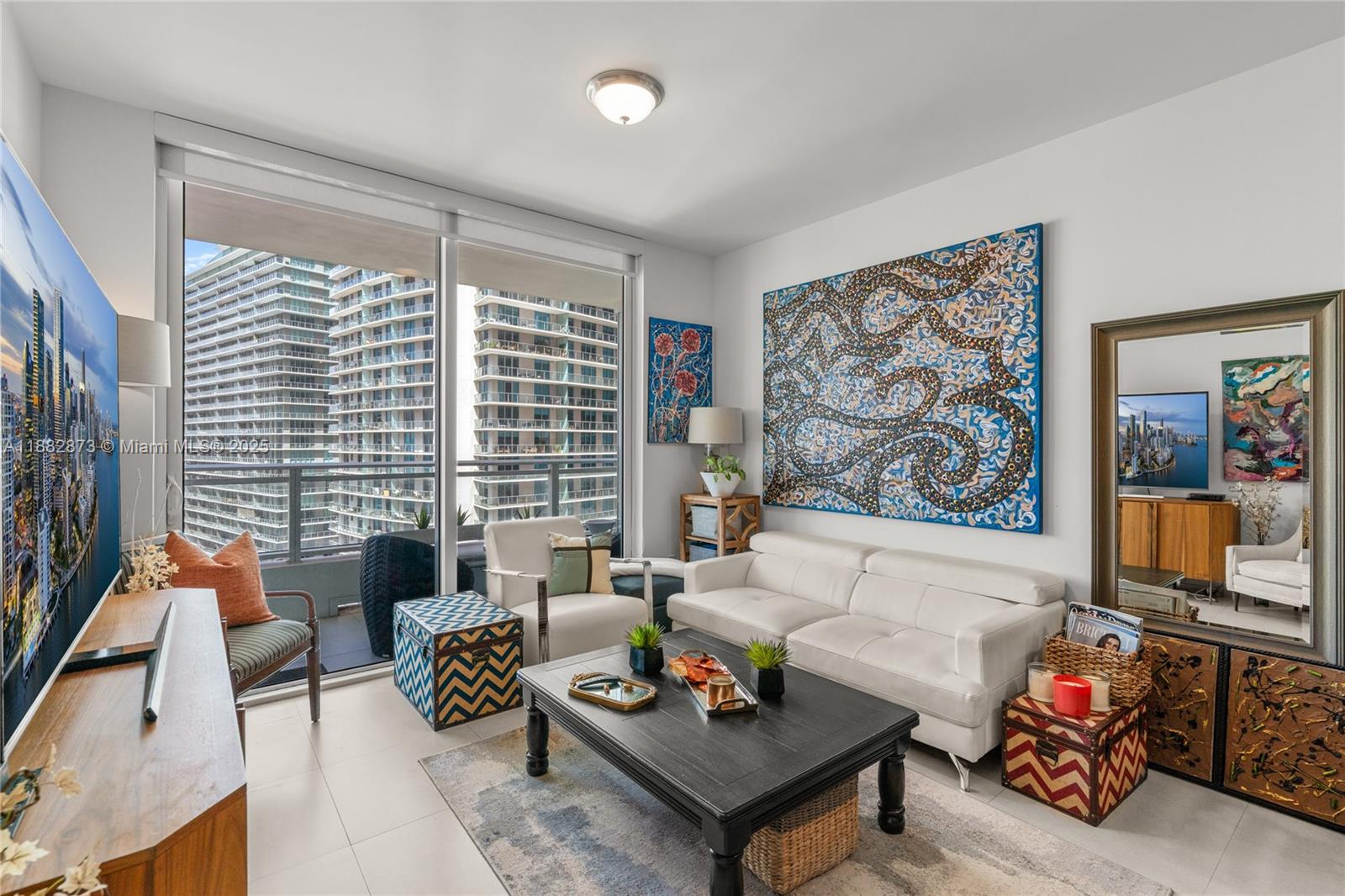image The Bond Condominium2
