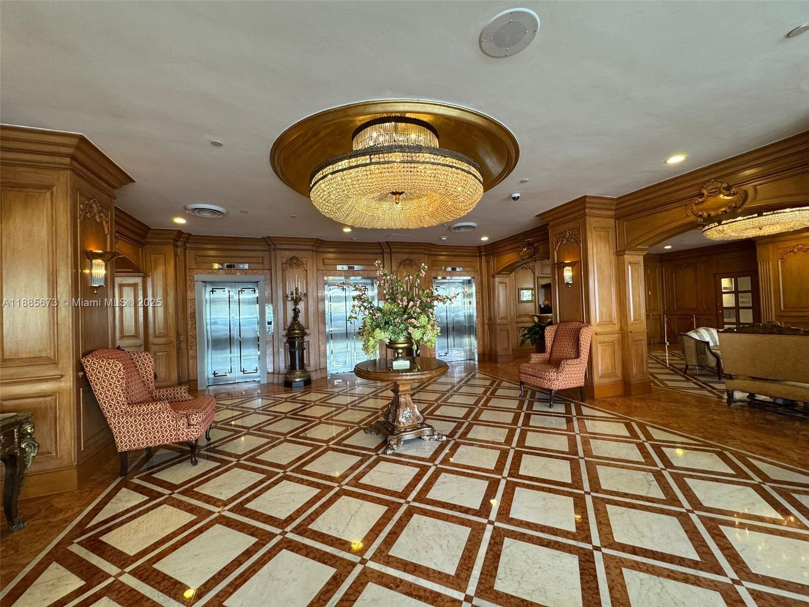 700 Biltmore Way #418