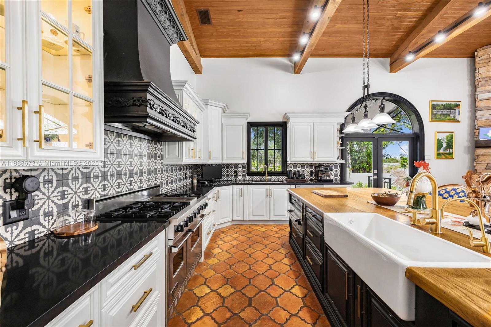 9815 SW 114th St Miami, FL 33176