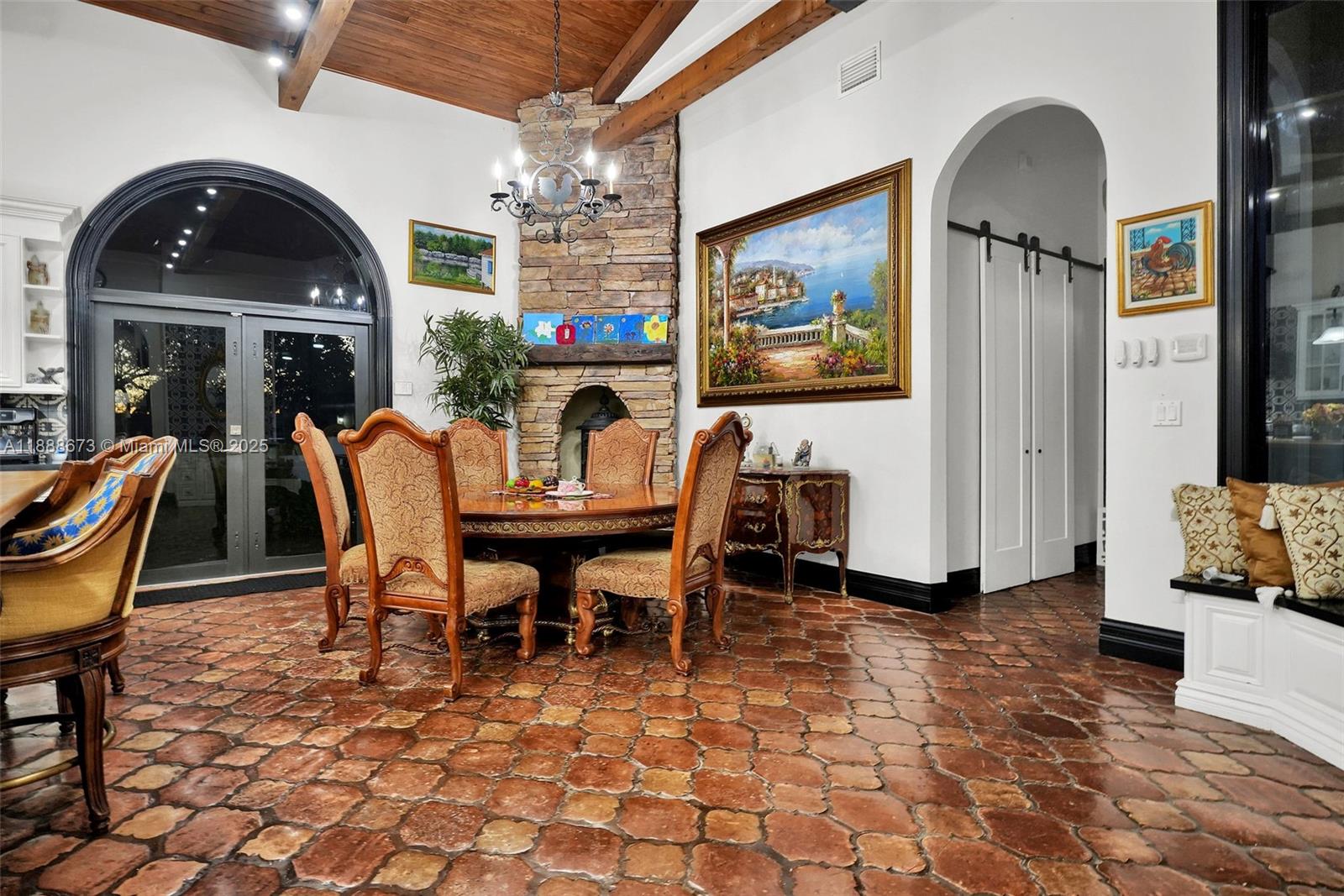 9815 SW 114th St Miami, FL 33176