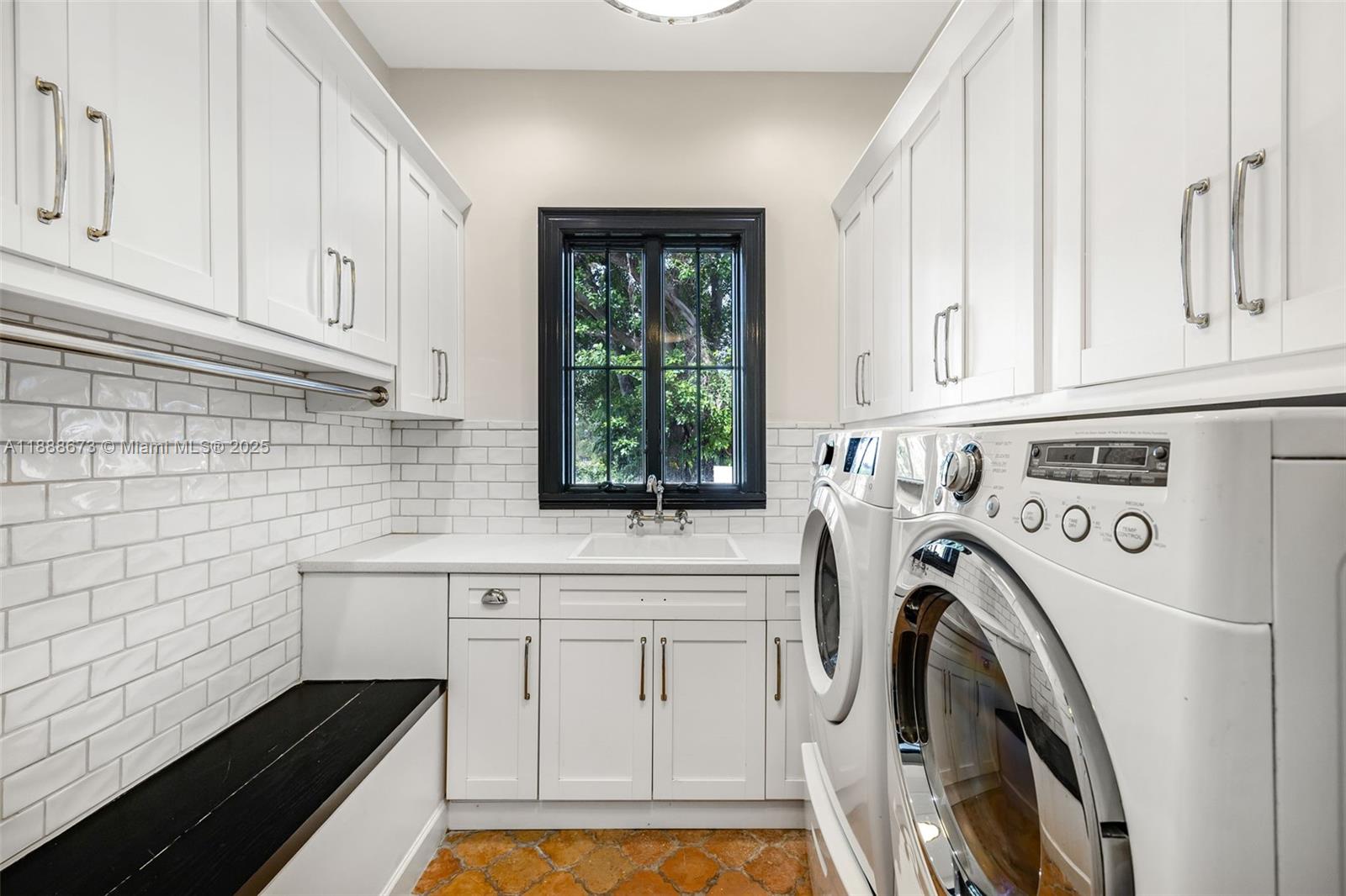 9815 SW 114th St Miami, FL 33176