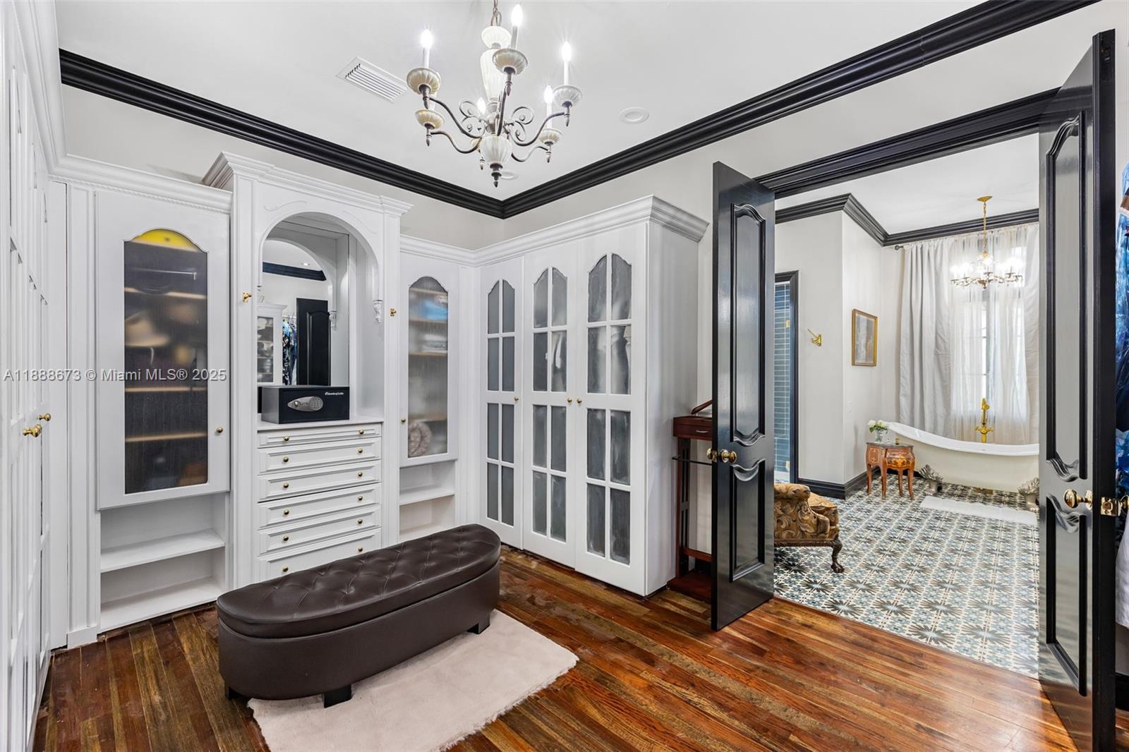 9815 SW 114th St Miami, FL 33176