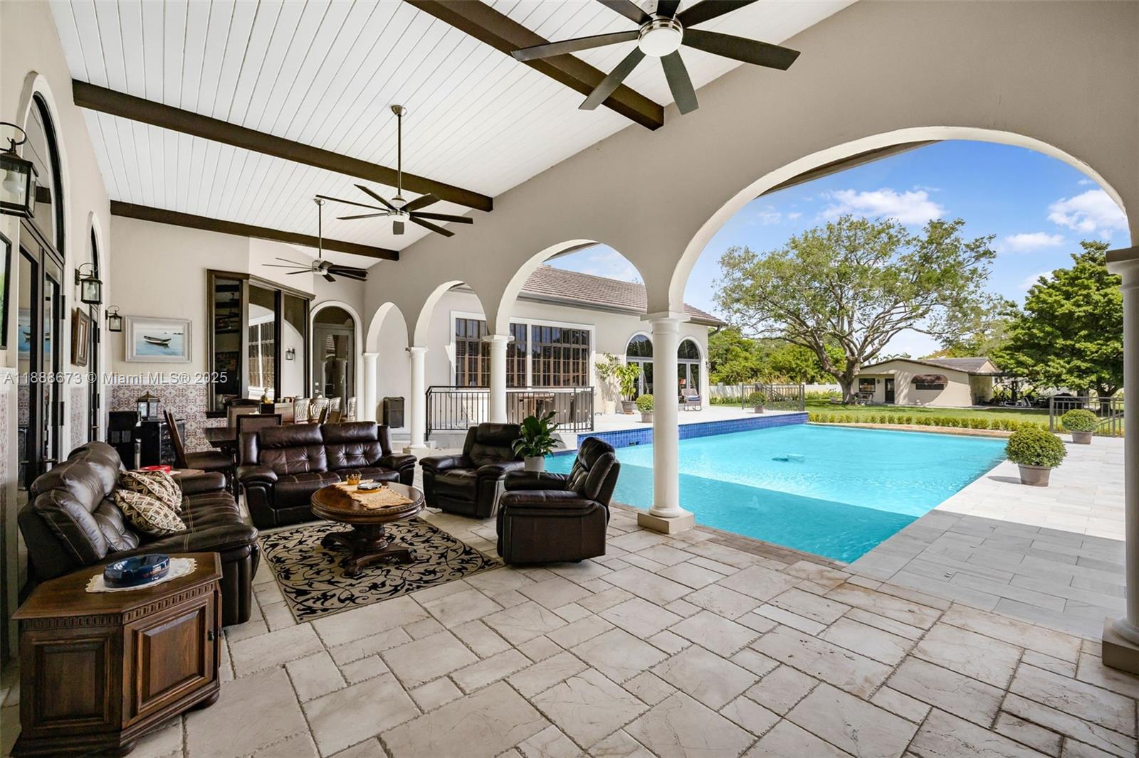 9815 SW 114th St Miami, FL 33176