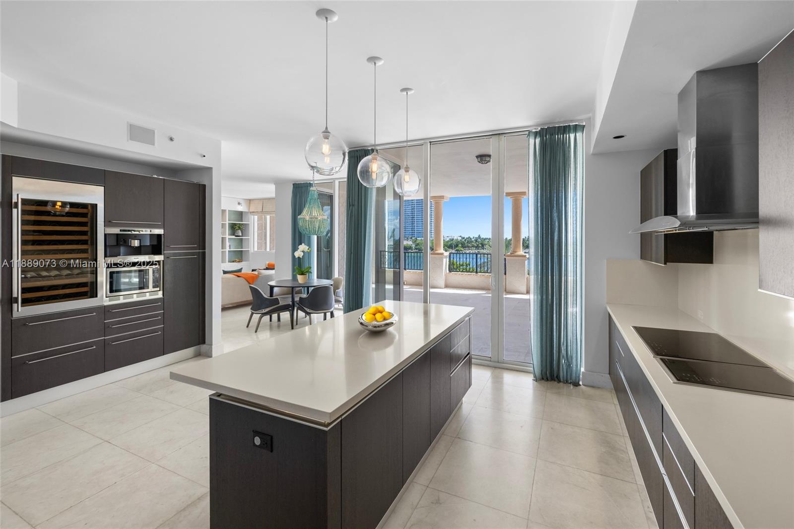 7133 Fisher Is Dr #7133 Miami Beach, FL 33109