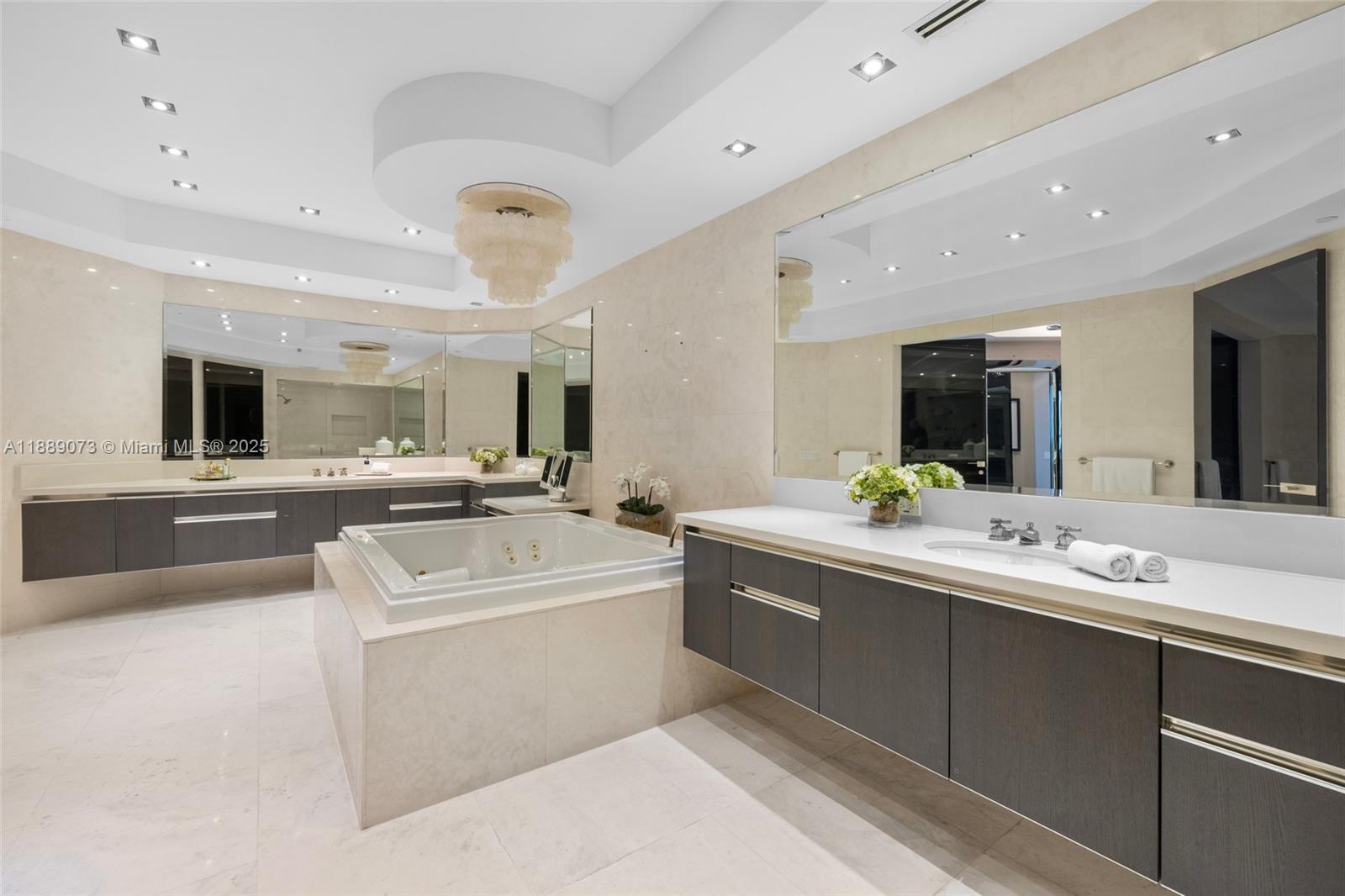 7133 Fisher Is Dr #7133 Miami Beach, FL 33109