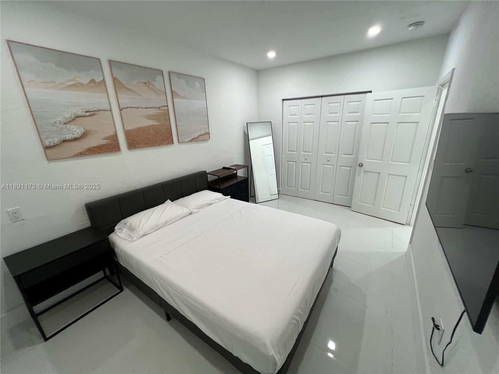733 Michigan Ave #9,Miami Beach, FL 33139