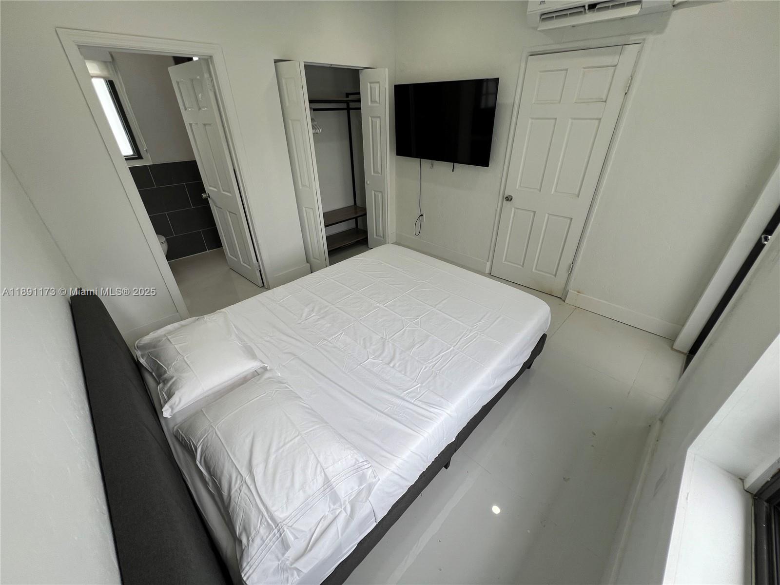 733 Michigan Ave #9,Miami Beach, FL 33139