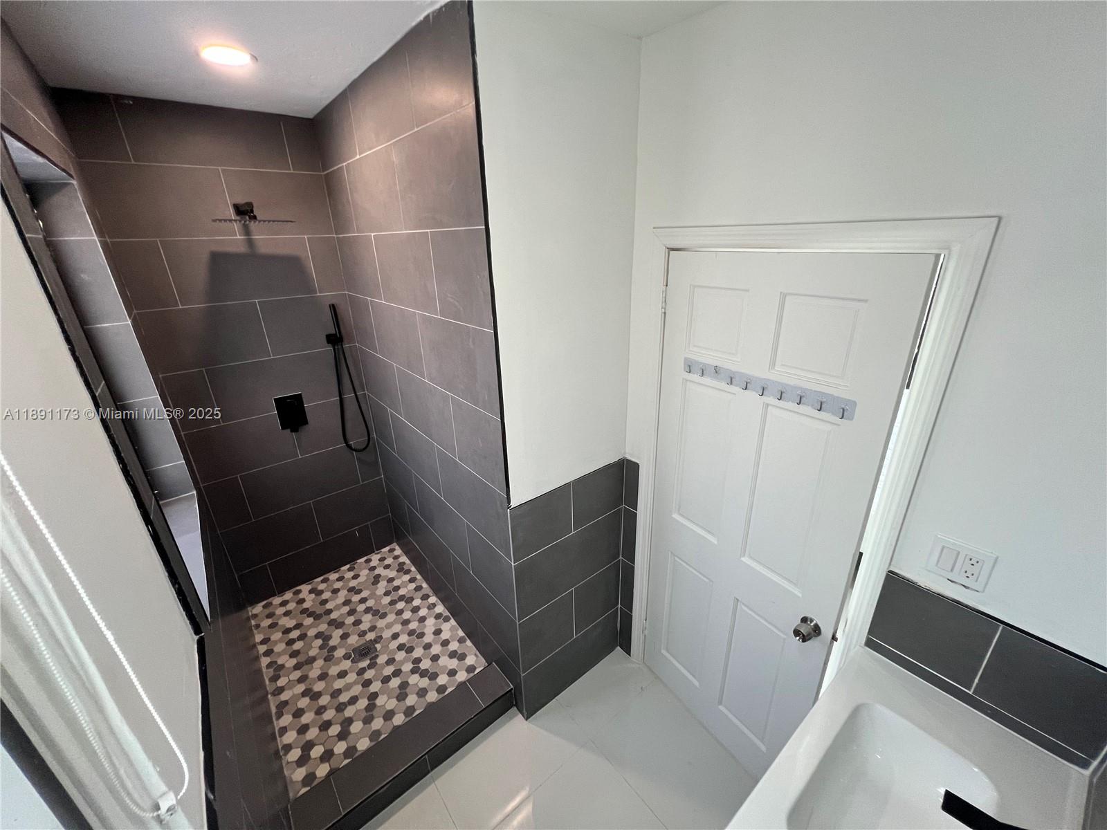 733 Michigan Ave #9,Miami Beach, FL 33139