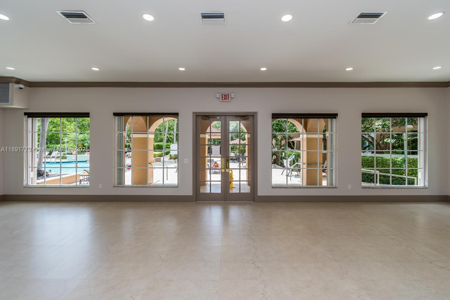 19801 E Country Clb Dr #4501 Aventura, FL 33180