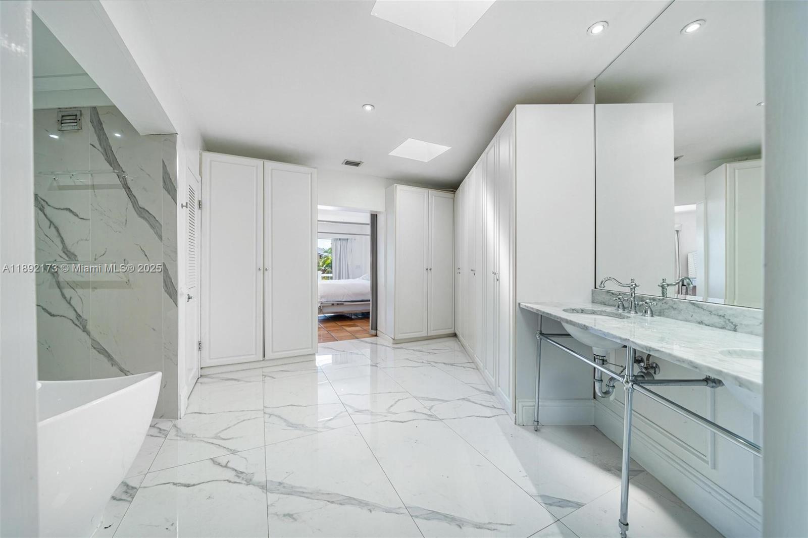 2120 S Bayshore Dr Miami, FL 33133