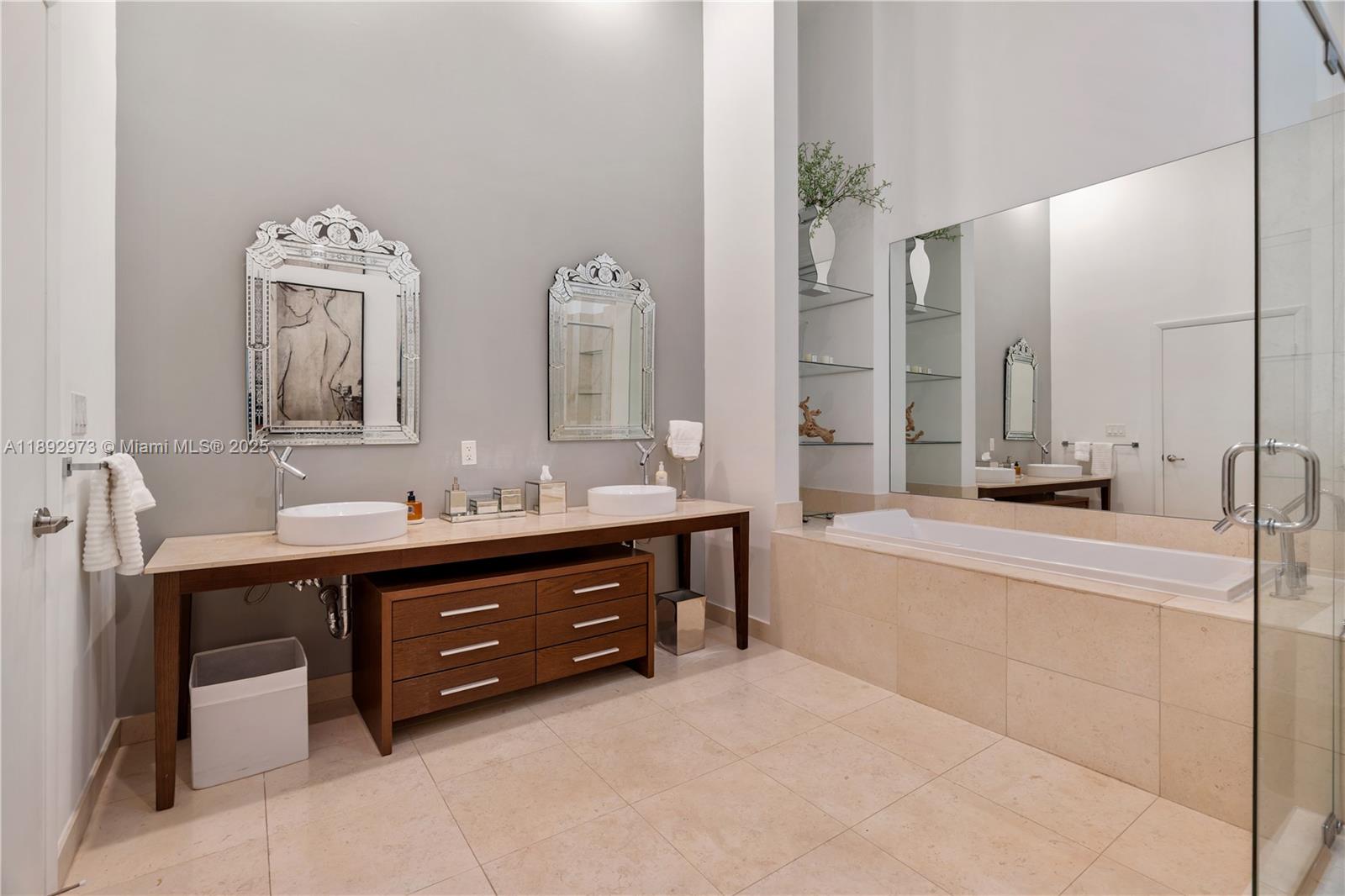 image Iconbrickell Condo No 126